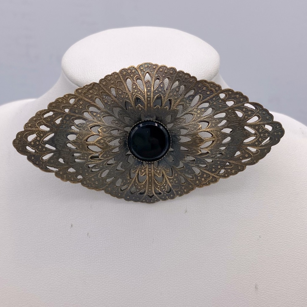 Vintage Victorian Antique Gold Toned Filigree Statement Brooch With Black Stone - Picture 3 of 5